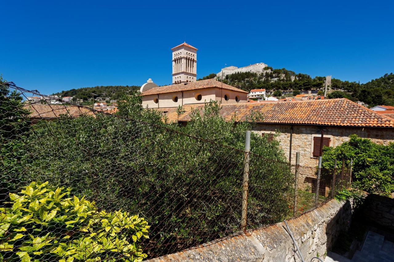 Apartment And Studios Happy Place Hvar Town Zewnętrze zdjęcie