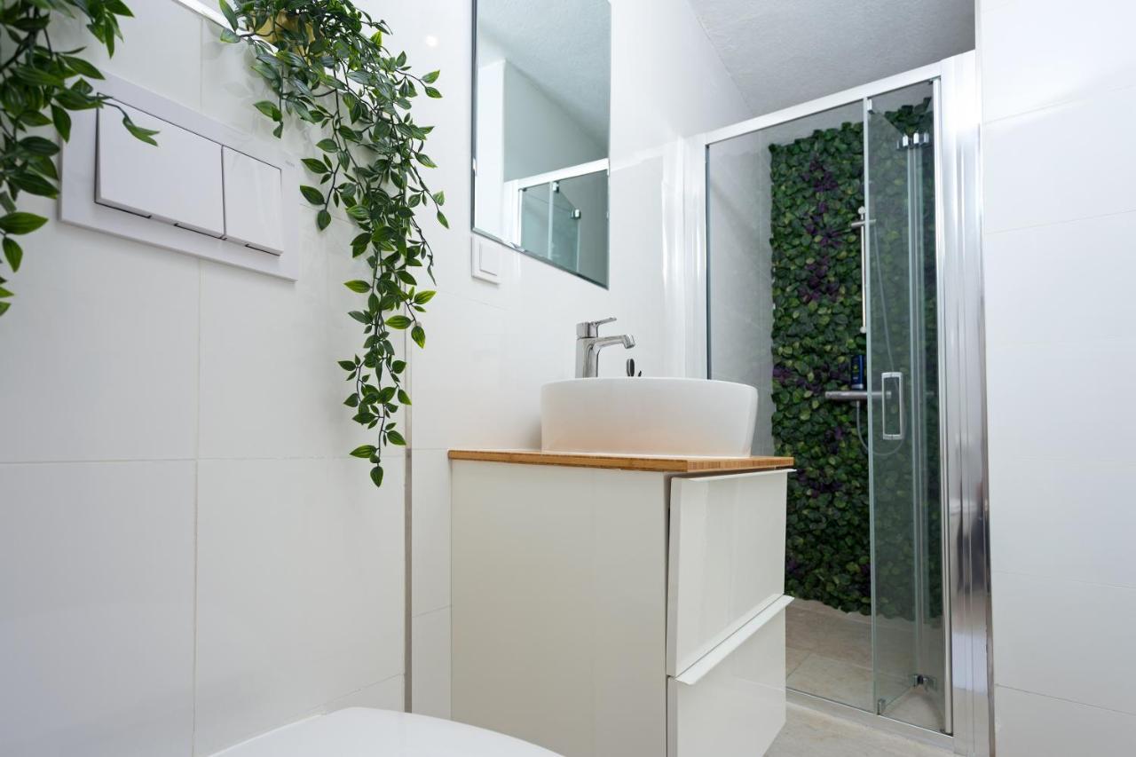 Apartment And Studios Happy Place Hvar Town Zewnętrze zdjęcie