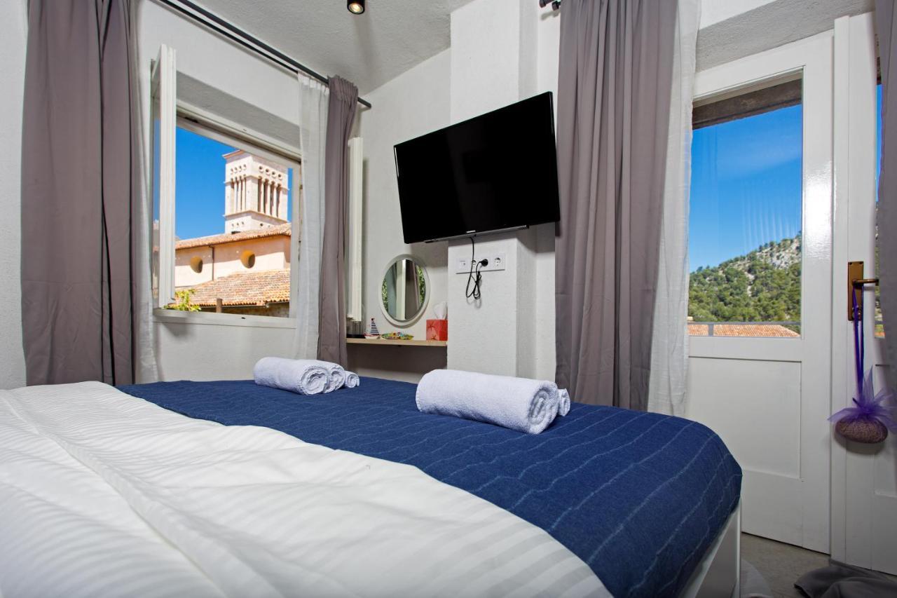 Apartment And Studios Happy Place Hvar Town Zewnętrze zdjęcie